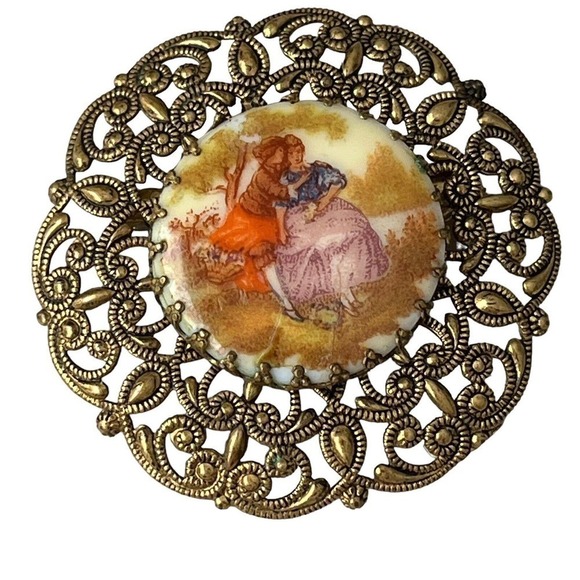 WESTERN Germany Signed Art Glass Filigree Brooch Pin Courting Couple 2" x 2" - Picture 1 of 7
